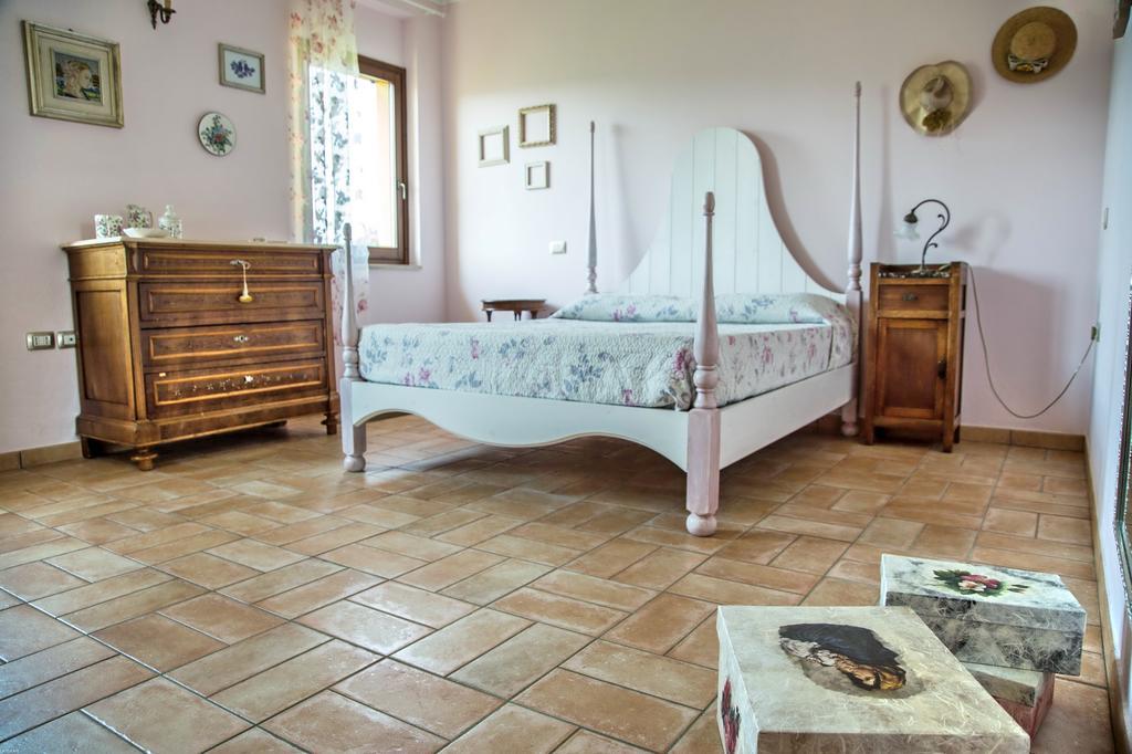 La Rupe Del Falco Monteciccardo Εξωτερικό φωτογραφία